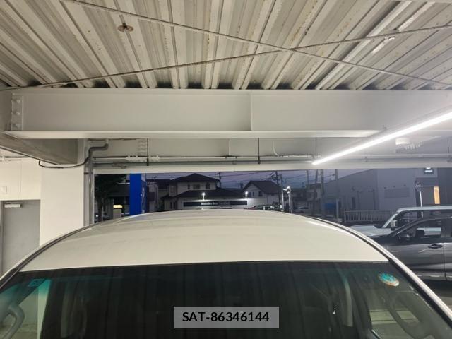 Toyota ALPHARD 2010-06 8561043-2