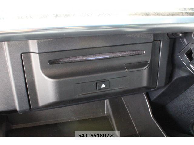 Toyota ALPHARD 2020-06 8561007-6