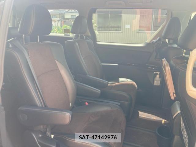 Toyota ALPHARD 2014-01 8561037-11
