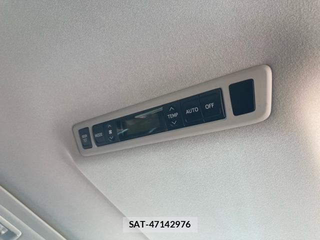 Toyota ALPHARD 2014-01 8561037-13