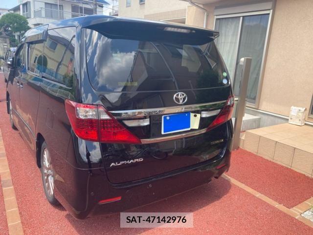Toyota ALPHARD 2014-01 8561037-1