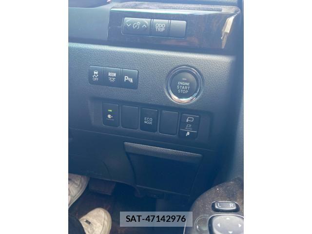Toyota ALPHARD 2014-01 8561037-23
