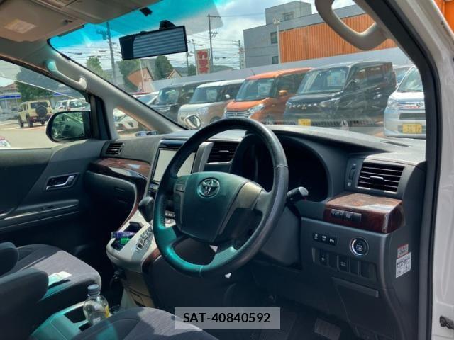 Toyota ALPHARD 2012-07 8561042-11