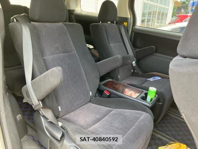 Toyota ALPHARD 2012-07 8561042-13