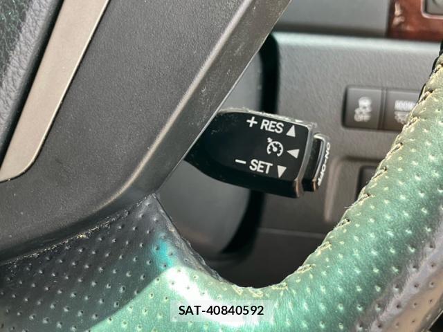 Toyota ALPHARD 2012-07 8561042-20