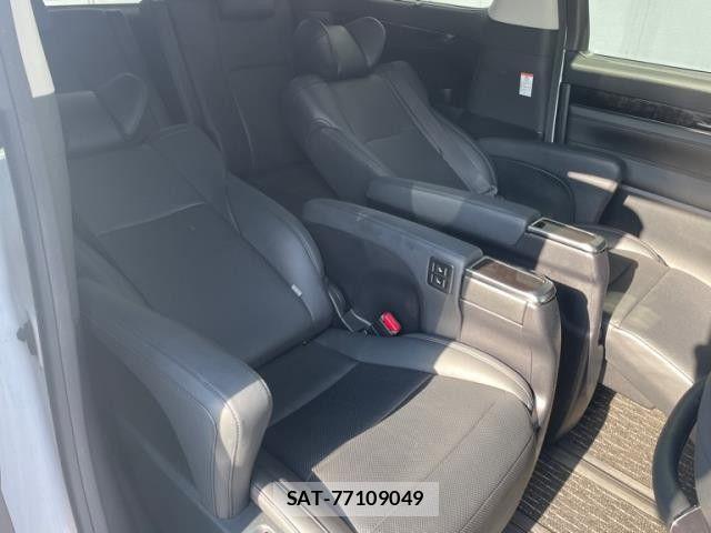 Toyota ALPHARD 2019-08 8561013-7