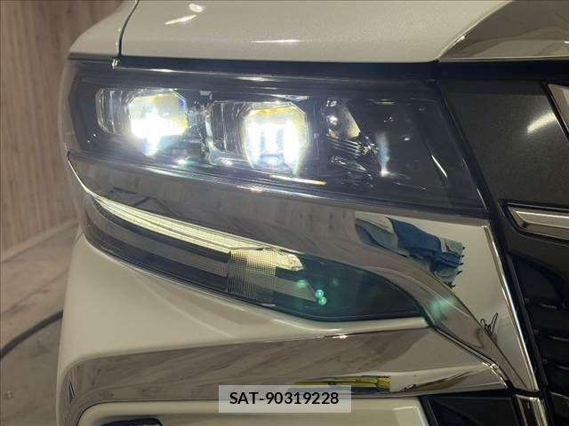 Toyota ALPHARD 2019-09 8561027-14