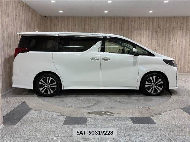 Toyota ALPHARD 2019-09 8561027-19