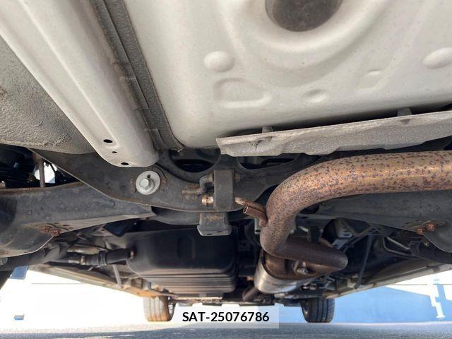 Toyota ALPHARD 2015-01 8561028-17