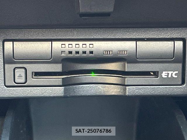 Toyota ALPHARD 2015-01 8561028-6
