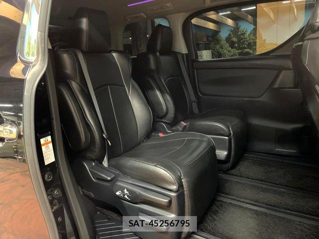 Toyota ALPHARD 2015-02 8561032-9
