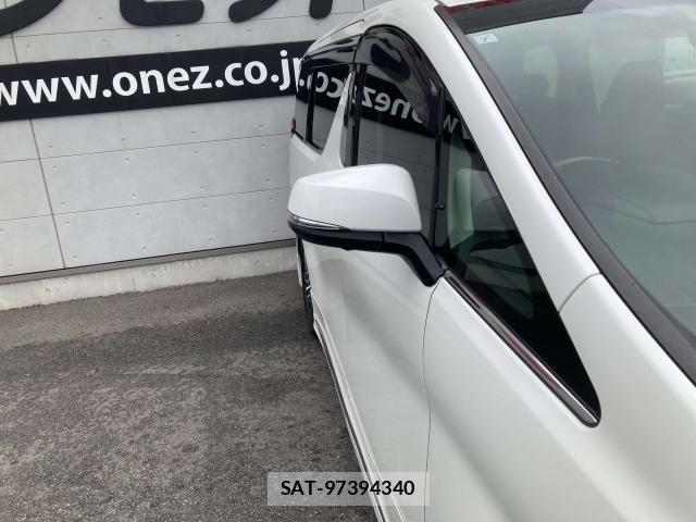 Toyota ALPHARD 2019-07 8561011-13