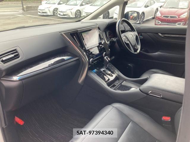 Toyota ALPHARD 2019-07 8561011-24
