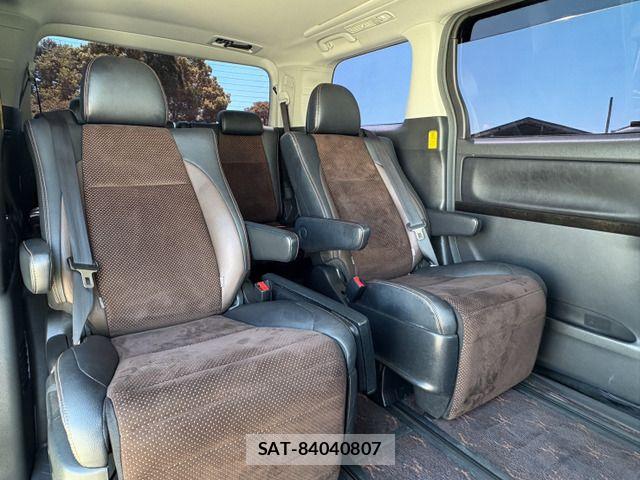 Toyota ALPHARD 2014-02 8561041-14
