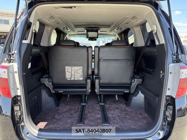 Toyota ALPHARD 2014-02 8561041-17