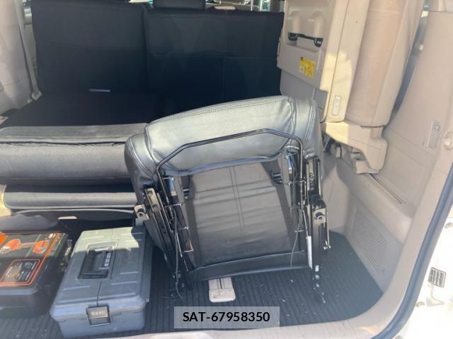Toyota ALPHARD 2013-04 8625664-14