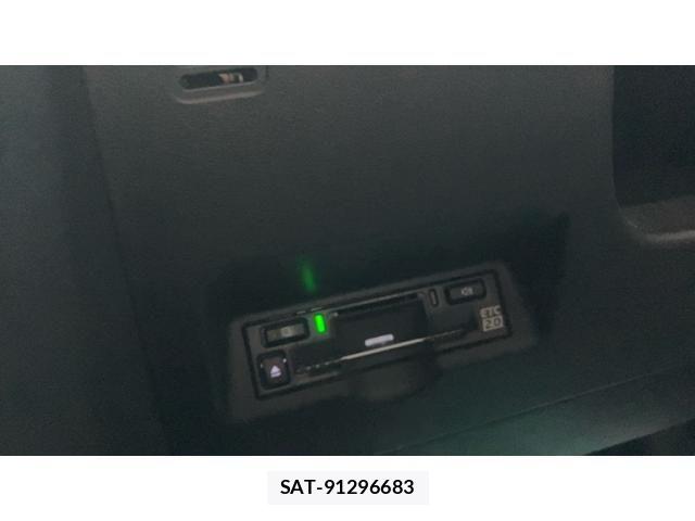 Toyota ALPHARD 2023-10 8625610-24