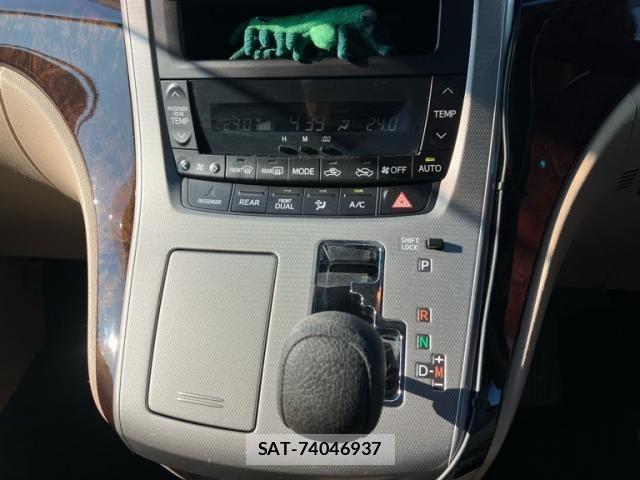 Toyota ALPHARD 2013-02 8625659-19
