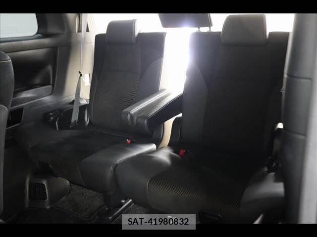Toyota ALPHARD 2021-06 8625639-13