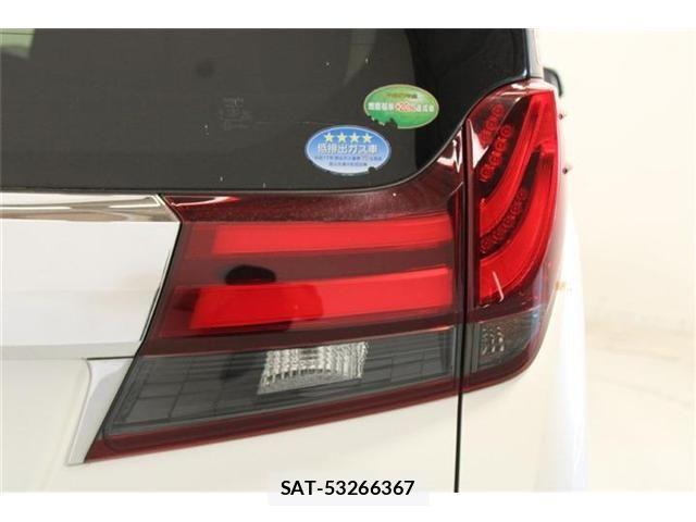 Toyota ALPHARD 2016-04 8625653-18