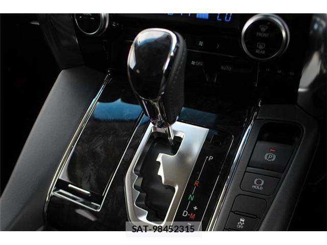 Toyota ALPHARD 2020-03 8625625-23
