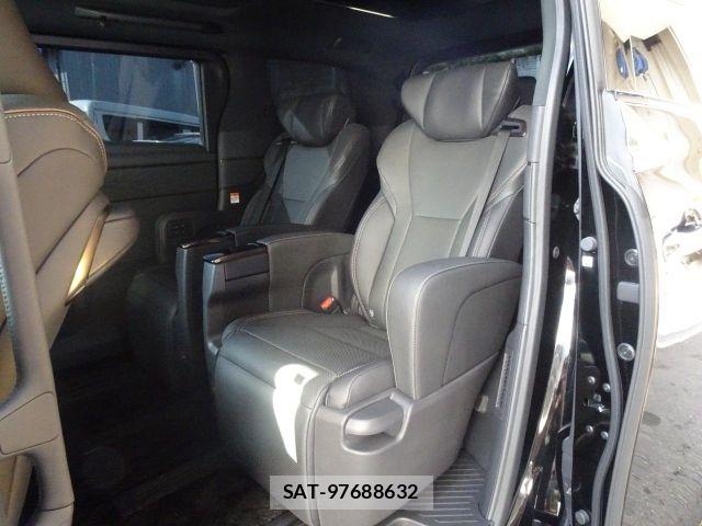 Toyota ALPHARD 2023-08 8625605-12