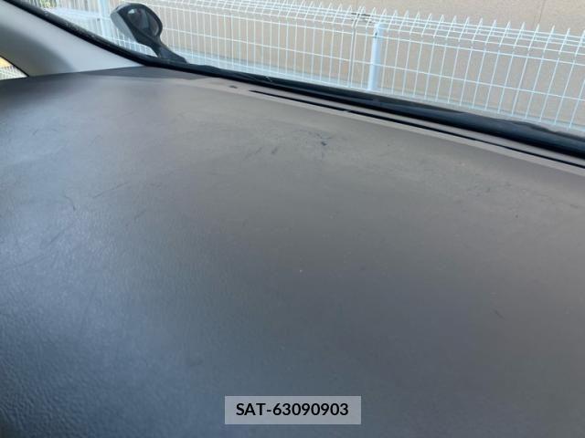 Toyota ALPHARD 2013-03 8625661-14