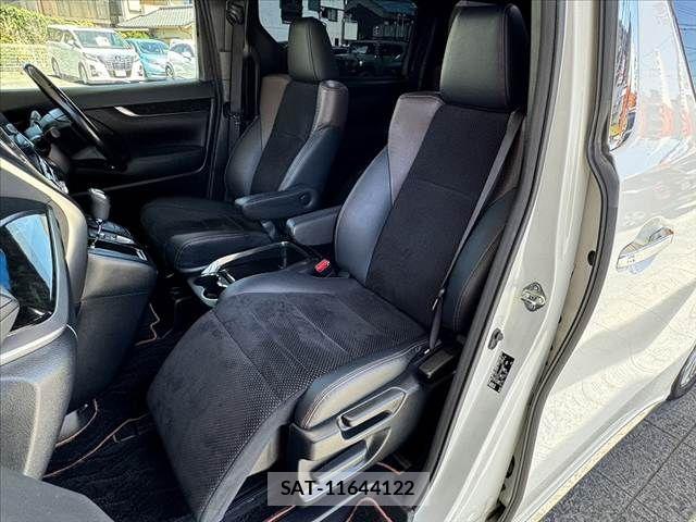 Toyota ALPHARD 2016-08 8625650-17