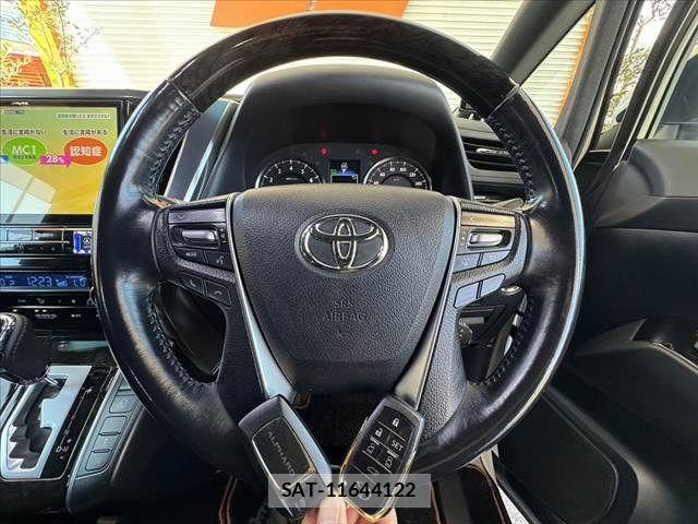 Toyota ALPHARD 2016-08 8625650-6