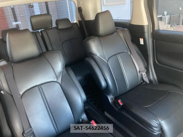 Toyota ALPHARD 2019-02 8625642-14