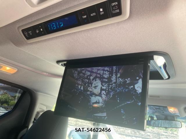 Toyota ALPHARD 2019-02 8625642-26