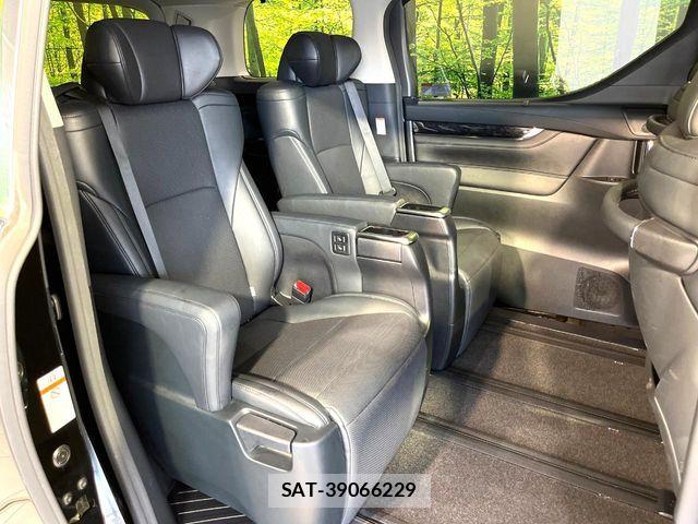 Toyota ALPHARD 2019-03 8625626-7