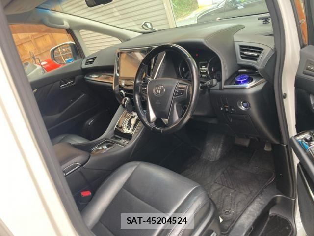 Toyota ALPHARD 2017-02 8657821-14