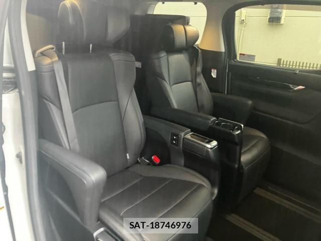 Toyota ALPHARD 2020-03 8657798-14