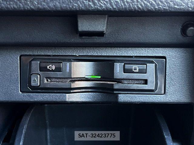 Toyota ALPHARD 2016-06 8665762-5