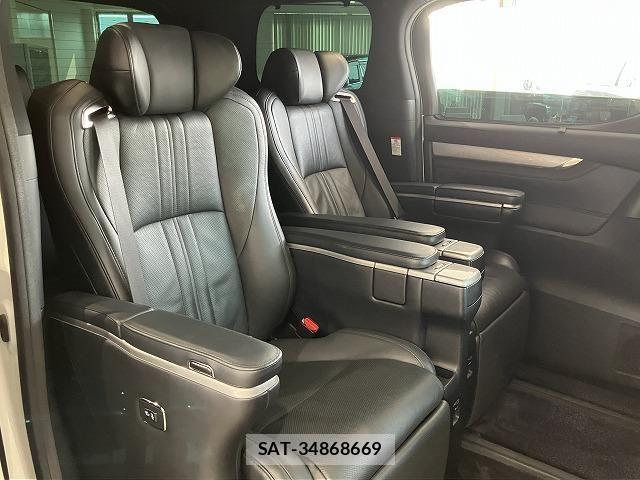 Toyota ALPHARD 2019-01 8657789-17