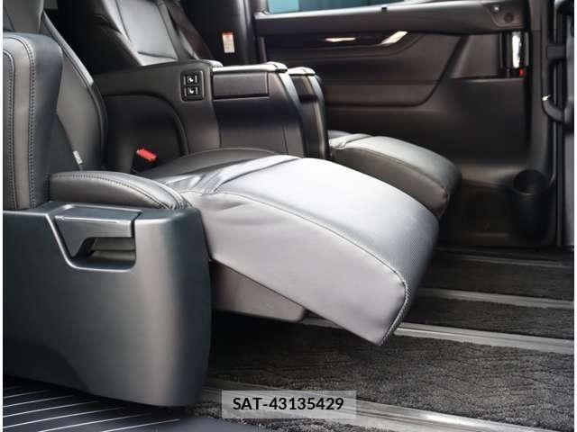 Toyota ALPHARD 2018-04 8657792-6