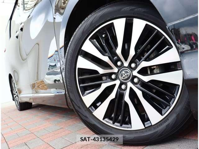 Toyota ALPHARD 2018-04 8657792-17