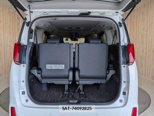 Toyota ALPHARD 2021-08 8657823-11