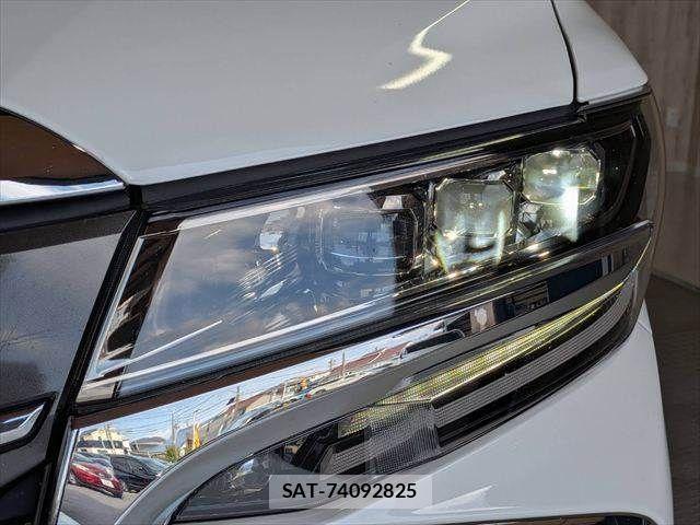 Toyota ALPHARD 2021-08 8657823-13