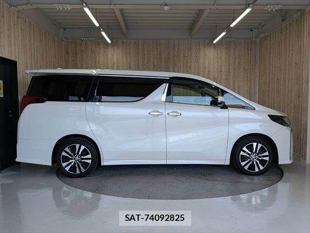 Toyota ALPHARD 2021-08 8657823-18