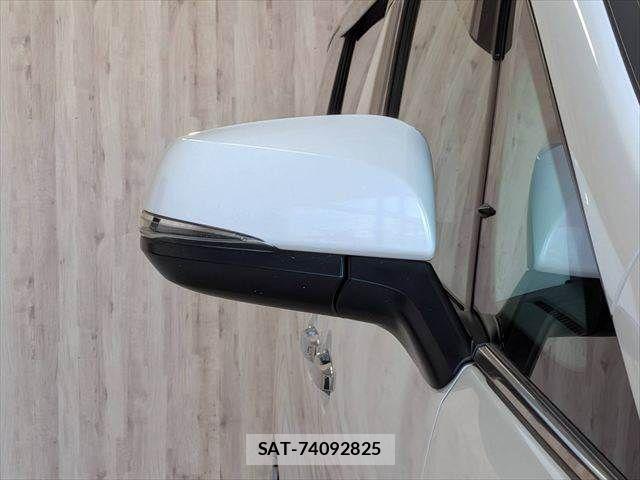 Toyota ALPHARD 2021-08 8657823-28