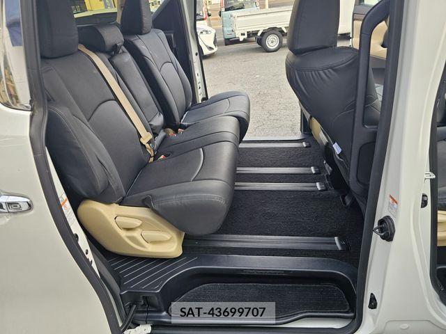 Toyota ALPHARD 2022-01 8657805-7