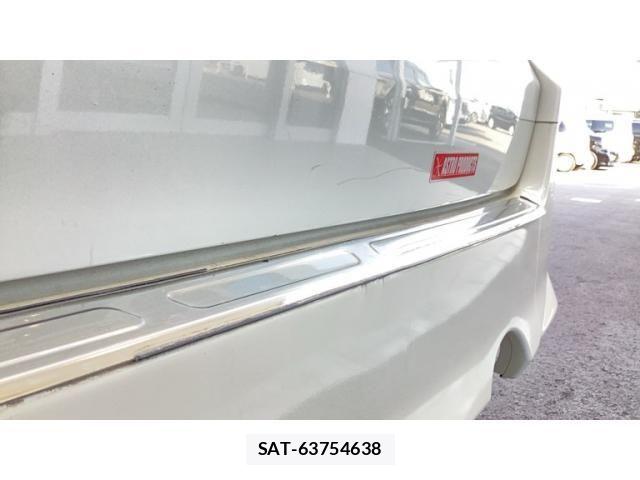 Toyota ALPHARD 2006-03 8657826-18