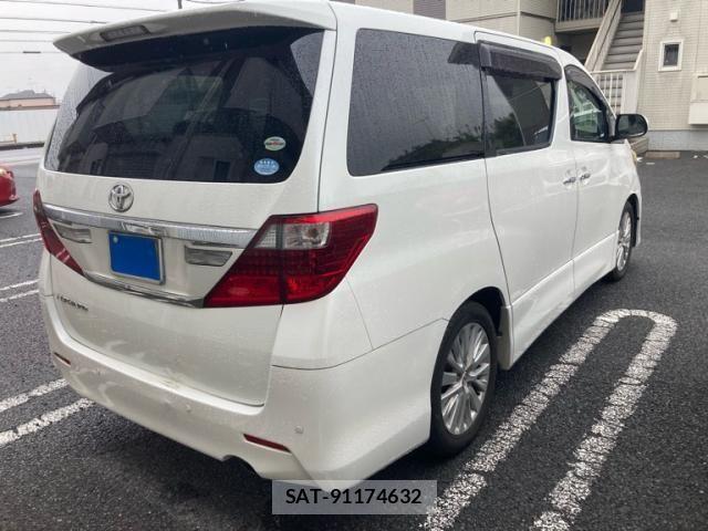Toyota ALPHARD 2012-01 8657837-3