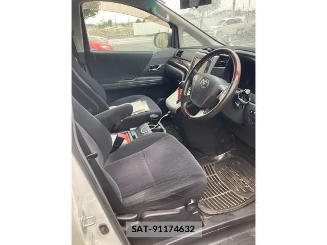 Toyota ALPHARD 2012-01 8657837-8