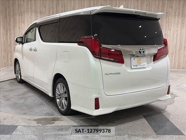 Toyota ALPHARD 2021-04 8665759-21