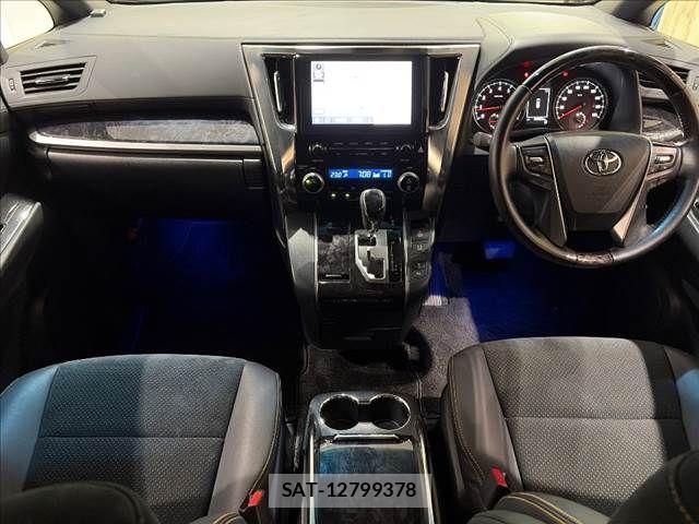 Toyota ALPHARD 2021-04 8665759-2