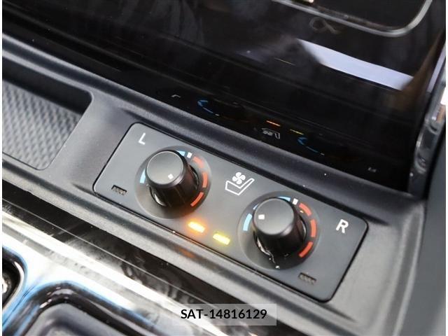 Toyota ALPHARD 2022-11 8657780-14