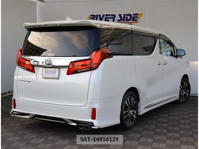 Toyota ALPHARD 2022-11 8657780-2